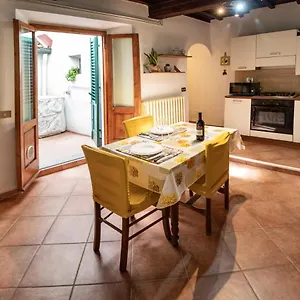 Virgilio's House + Internal Court Appartamento Firenze