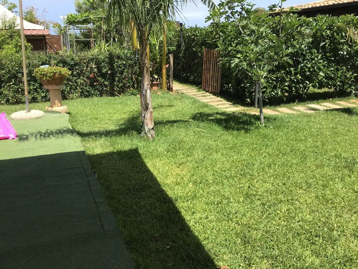 Villa Rogis Terrasini 0*,